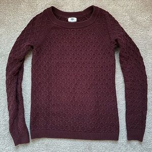 Old Navy Women's Crewneck Sweater in Burgundy